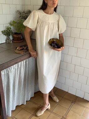 SOMETHING TO HOLD 100% Organic Twill Garden Dress in Cream Size Medium NWT